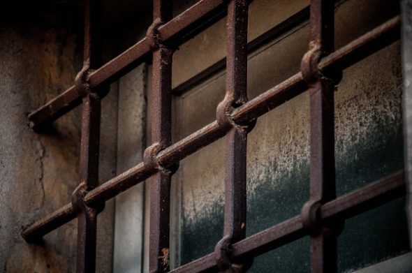 In den Fängen von Justitia: Vorzugsbehandlung für Promis? Das Gegenteil ist der Fall…